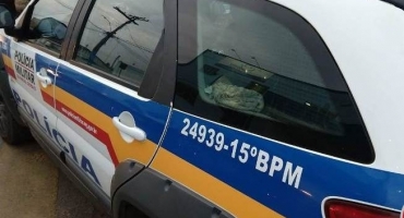 Homem é baleado após ter casa invadida em Cruzeiro da Fortaleza Homem é baleado após ter casa invadida em Cruzeiro da Fortaleza