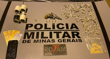 Lagoa Formosa: Polícia Militar apreende drogas, arma de fogo e encaminha suspeito de tráfico para a delegacia Lagoa Formosa: Polícia Militar apreende drogas, arma de fogo e encaminha suspeito de tráfico para a delegacia