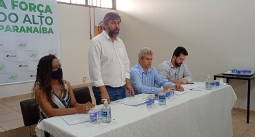 Prefeito de Carmo do Paranaíba é o novo presidente do CIspar Prefeito de Carmo do Paranaíba é o novo presidente do CIspar