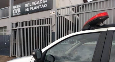 Patos de Minas: através de cartinha entregue a professora menina de 11 anos relata abuso sexual praticado pelo próprio pai Patos de Minas: através de cartinha entregue a professora menina de 11 anos relata abuso sexual praticado pelo próprio pai