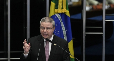 Anastasia é escolhido pelo Senado para cargo de ministro do Tribunal de Contas da União Anastasia é escolhido pelo Senado para cargo de ministro do Tribunal de Contas da União