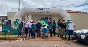 Sicoob Credipatos realiza distribuição social de Brinquedos em Patos de Minas Sicoob Credipatos realiza distribuição social de Brinquedos em Patos de Minas