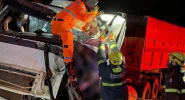 Motorista de carreta morre em acidente na Mg-230 em Serra do Salitre Motorista de carreta morre em acidente na Mg-230 em Serra do Salitre