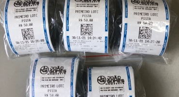 Procon de Patos de Minas apreende 300 ingressos de falso show na cidade Procon de Patos de Minas apreende 300 ingressos de falso show na cidade