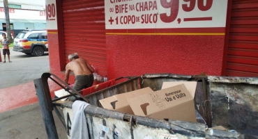 Moradores de rua em Patos de Minas são retirados dos arredores da Lagoa Grande pela prefeitura Moradores de rua em Patos de Minas são retirados dos arredores da Lagoa Grande pela prefeitura