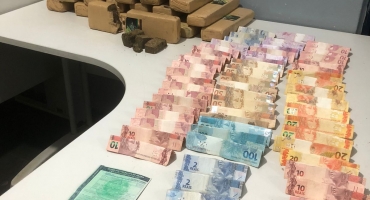 PM de São Gotardo apreende grande quantidade de maconha e encaminha quatro suspeitos para a delegacia PM de São Gotardo apreende grande quantidade de maconha e encaminha quatro suspeitos para a delegacia