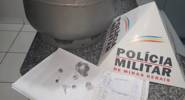 PM de Lagoa Formosa apreende drogas e produto proveniente de furto PM de Lagoa Formosa apreende drogas e produto proveniente de furto