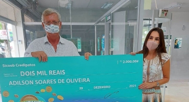 Lagoa Formosa: Sicoob Credipatos entrega prêmio da Campanha Poupança Premiada Lagoa Formosa: Sicoob Credipatos entrega prêmio da Campanha Poupança Premiada