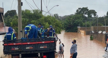 Patos de Minas tem pelo menos 89 famílias desalojadas e desabrigadas devido as chuvas Patos de Minas tem pelo menos 89 famílias desalojadas e desabrigadas devido as chuvas