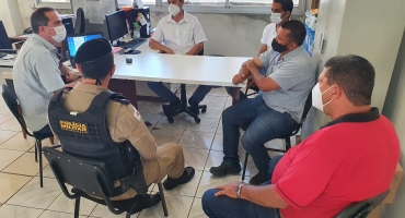 Reunião para apresentar o Projeto “Campo Seguro, Cidade Segura” é realizada em Lagoa Formosa. Reunião para apresentar o Projeto “Campo Seguro, Cidade Segura” é realizada em Lagoa Formosa.