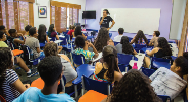 Novo ensino médio começa a ser implementado este ano no Brasil Novo ensino médio começa a ser implementado este ano no Brasil