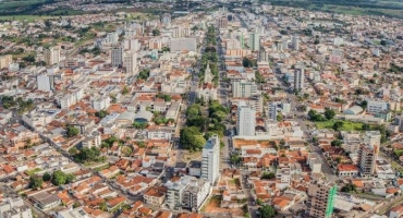 Dados do Caged indicam que Patos de Minas teve saldo positivo na criação de vagas de emprego em 2021