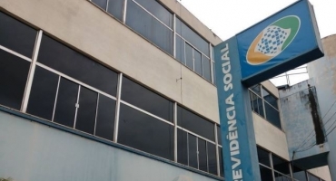 INSS começa a pagar com reajuste quem ganha mais de um salário mínimo INSS começa a pagar com reajuste quem ganha mais de um salário mínimo