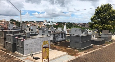Patos de Minas: morrem por COVID-19 quatro pessoas que haviam sido vacinadas e que possuíam comorbidades Patos de Minas: morrem por COVID-19 quatro pessoas que haviam sido vacinadas e que possuíam comorbidades