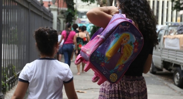 Dois em cada três estudantes precisam de reforço escolar, diz pesquisa Dois em cada três estudantes precisam de reforço escolar, diz pesquisa