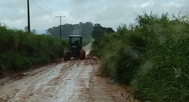 Desvio de Lagoa Formosa/Santana de Patos para chegar a BR-365 está intransitável Desvio de Lagoa Formosa/Santana de Patos para chegar a BR-365 está intransitável
