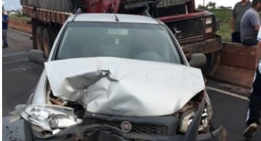 Acidente na BR-354 envolve 6 veículos e causa transtornos e prejuízos Acidente na BR-354 envolve 6 veículos e causa transtornos e prejuízos