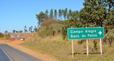 Mais uma vez: desvivo Lagoa Formosa/Santana até a BR-365 volta a ser liberado para tráfego de veículos Mais uma vez: desvivo Lagoa Formosa/Santana até a BR-365 volta a ser liberado para tráfego de veículos