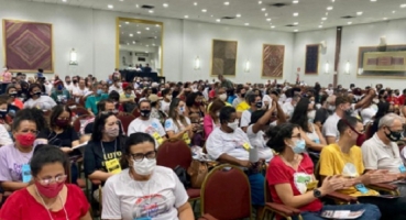 Parte dos servidores da rede estadual de educação entram em greve por tempo indeterminado Parte dos servidores da rede estadual de educação entram em greve por tempo indeterminado