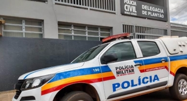 Patos de Minas: estudante de 14 anos é acusado de importunação sexual contra colegas e de estuprar a irmã de 10 anos Patos de Minas: estudante de 14 anos é acusado de importunação sexual contra colegas e de estuprar a irmã de 10 anos