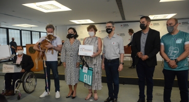 Patos de Minas recebe 3.179 microchips para identificação de cães e gatos Patos de Minas recebe 3.179 microchips para identificação de cães e gatos