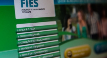 MEC prorroga até terça-feira (15) prazo de inscrição no Fies MEC prorroga até terça-feira (15) prazo de inscrição no Fies