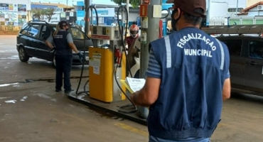 Procon de Patos de Minas fiscaliza postos visando impedir aumentos abusivos nos preços dos combustíveis Procon de Patos de Minas fiscaliza postos visando impedir aumentos abusivos nos preços dos combustíveis