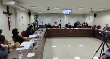 Projeto que permite cada vereador escolher seu próprio salário em Patos de Minas é aprovado na Câmara Municipal Projeto que permite cada vereador escolher seu próprio salário em Patos de Minas é aprovado na Câmara Municipal