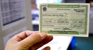 Saiba com transferir e regularizar seu título de eleitor sem sair de casa Saiba com transferir e regularizar seu título de eleitor sem sair de casa