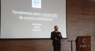 UNIPAM realiza aula magna dos cursos da pós-graduação UNIPAM realiza aula magna dos cursos da pós-graduação