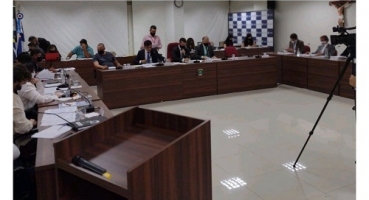 População de Patos de Minas reivindica direito de usar tribuna livre para falar sobre a importância de manter o veto ao reajuste de 25,23% no salário dos vereadores População de Patos de Minas reivindica direito de usar tribuna livre para falar sobre a importância de manter o veto ao reajuste de 25,23% no salário dos vereadores