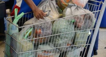 Governo reduz a zero as tarifas de importação de alimentos da cesta básica; medida busca reduzir o impacto da inflação no país Governo reduz a zero as tarifas de importação de alimentos da cesta básica; medida busca reduzir o impacto da inflação no país