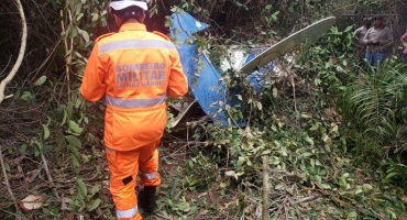 Piloto morre em queda de avião agrícola no município de Brasilândia de Minas Piloto morre em queda de avião agrícola no município de Brasilândia de Minas