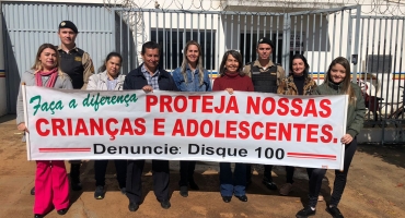 Secretaria de Desenvolvimento Social de Lagoa Formosa realiza blitz educativa sobre o dia nacional de combate ao abuso e à exploração sexual de crianças e adolescentes Secretaria de Desenvolvimento Social de Lagoa Formosa realiza blitz educativa sobre o dia nacional de combate ao abuso e à exploração sexual de crianças e adolescentes