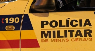 Marido mata amante da esposa e esfaqueia a mulher em Guarda dos Ferreiros Marido mata amante da esposa e esfaqueia a mulher em Guarda dos Ferreiros