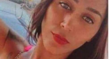 Mulher de 24 anos morre e outras duas pessoas ficam feridas após atirador abrir fogo contra grupo em Serra do Salitre Mulher de 24 anos morre e outras duas pessoas ficam feridas após atirador abrir fogo contra grupo em Serra do Salitre
