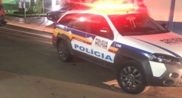 Assaltantes de posto de combustíveis são presos após roubo em estabelecimento em Patos de Minas Assaltantes de posto de combustíveis são presos após roubo em estabelecimento em Patos de Minas