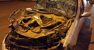 Condutor é socorrido em estado grave após colidir em traseira de caminhão na Avenida Marabá em Patos de Minas Condutor é socorrido em estado grave após colidir em traseira de caminhão na Avenida Marabá em Patos de Minas