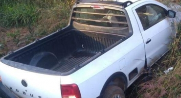 Motorista perde controle direcional em desvio de obra da MGC-354 e sofre acidente