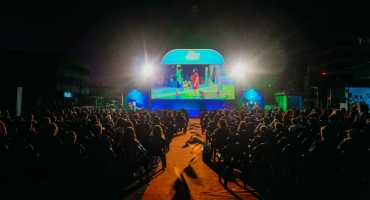 Cine Família na Praça tem grande adesão em Patos de Minas com mais de 800 pessoas presentes Cine Família na Praça tem grande adesão em Patos de Minas com mais de 800 pessoas presentes