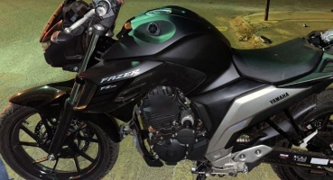 Motociclista sofre fratura exposta na perna após acidente, em Patos de Minas Motociclista sofre fratura exposta na perna após acidente, em Patos de Minas