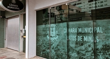 Após um mês da decisão liminar, Câmara Municipal confirma que reajuste de 25,23% continua sendo pago para os vereadores Após um mês da decisão liminar, Câmara Municipal confirma que reajuste de 25,23% continua sendo pago para os vereadores