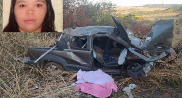 Acidente na BR-365 em Varjão de Minas tira a vida de mulher de 25 anos Acidente na BR-365 em Varjão de Minas tira a vida de mulher de 25 anos
