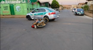 Lagoa Formosa: motoqueiro sofre fratura exposta após colidir contra veículo no Bairro Bela Vista Lagoa Formosa: motoqueiro sofre fratura exposta após colidir contra veículo no Bairro Bela Vista