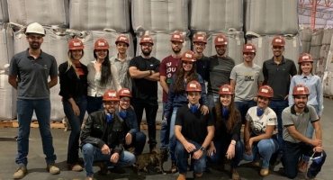 Alunos de Agronomia do UNIPAM realizam visitas técnicas à Auma Sementes e Redemaq Minas Alunos de Agronomia do UNIPAM realizam visitas técnicas à Auma Sementes e Redemaq Minas