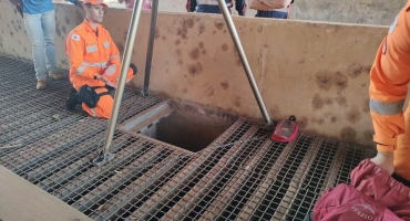 Trabalhador que caiu em subsolo de armazém de sementes em Patos de Minas é resgatado pelo Corpo de Bombeiros Trabalhador que caiu em subsolo de armazém de sementes em Patos de Minas é resgatado pelo Corpo de Bombeiros