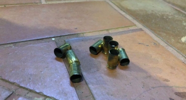Patos de Minas: jovem é atingido de raspão por tiros na cabeça e nas nádegas Patos de Minas: jovem é atingido de raspão por tiros na cabeça e nas nádegas