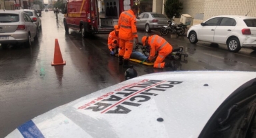 Motociclista foge e abandona passageira machucada após atingir veículo em Patos de Minas Motociclista foge e abandona passageira machucada após atingir veículo em Patos de Minas