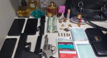 Ex-funcionário planeja roubo em residência no Bairro Alto Caiçaras em Patos de Minas, mas acaba preso Ex-funcionário planeja roubo em residência no Bairro Alto Caiçaras em Patos de Minas, mas acaba preso