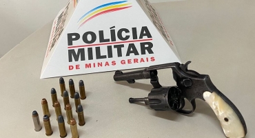 Carmo do Paranaíba – Polícia Militar prende homem por posse de arma de fogo e evita homicídio Carmo do Paranaíba – Polícia Militar prende homem por posse de arma de fogo e evita homicídio